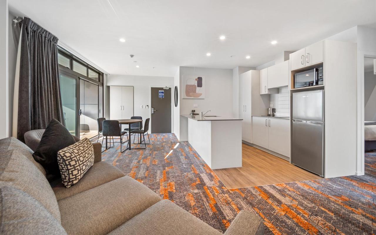 Ramada By Wyndham Newmarket Оукланд Екстериор снимка