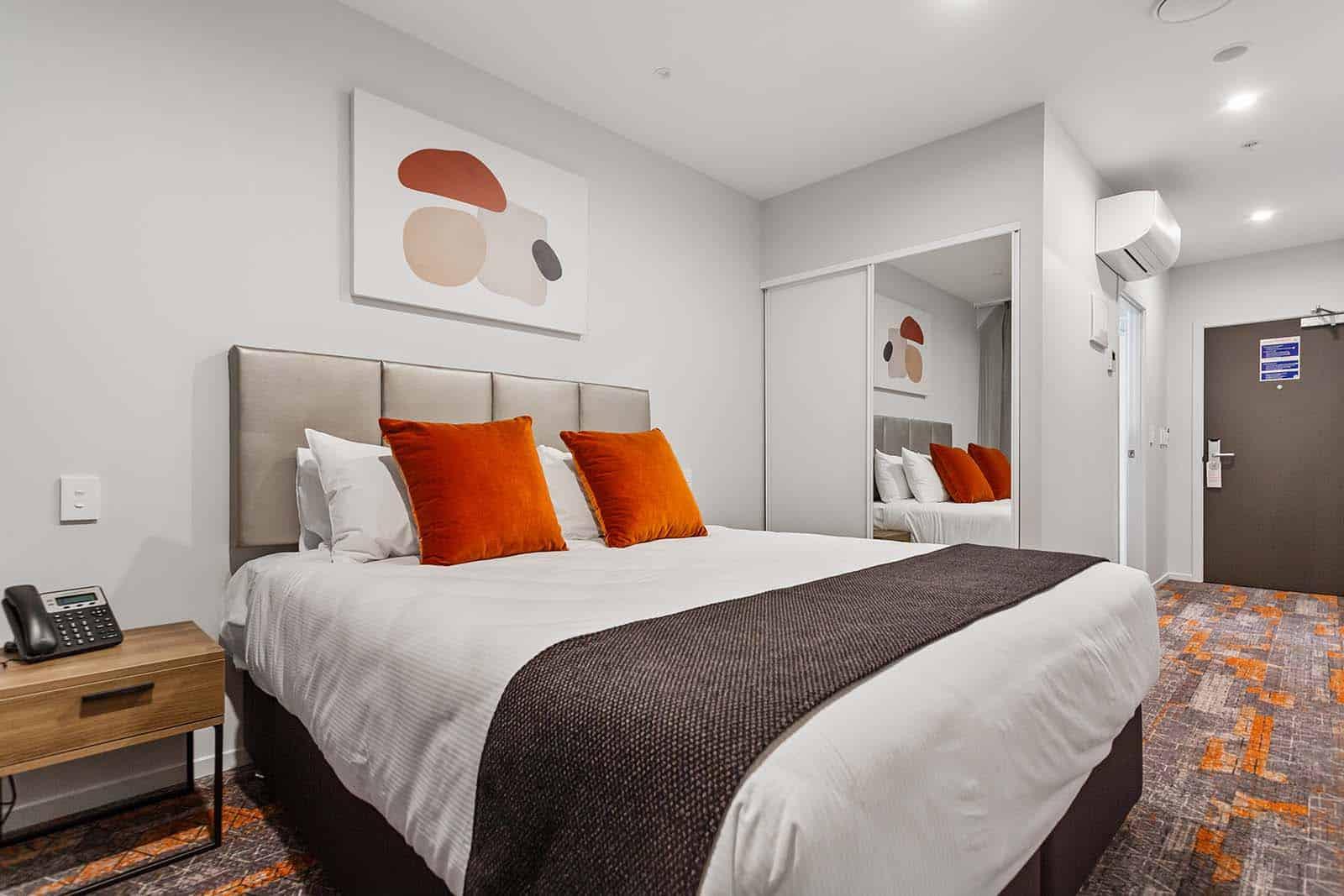 Ramada By Wyndham Newmarket Оукланд Екстериор снимка