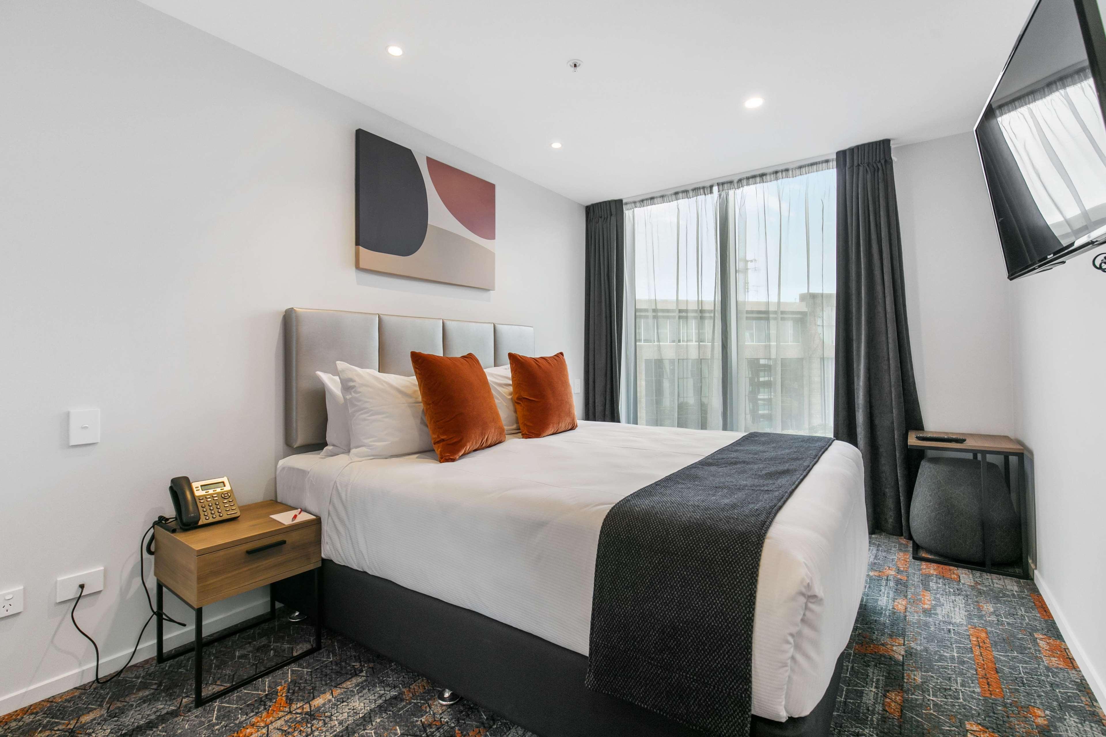 Ramada By Wyndham Newmarket Оукланд Екстериор снимка