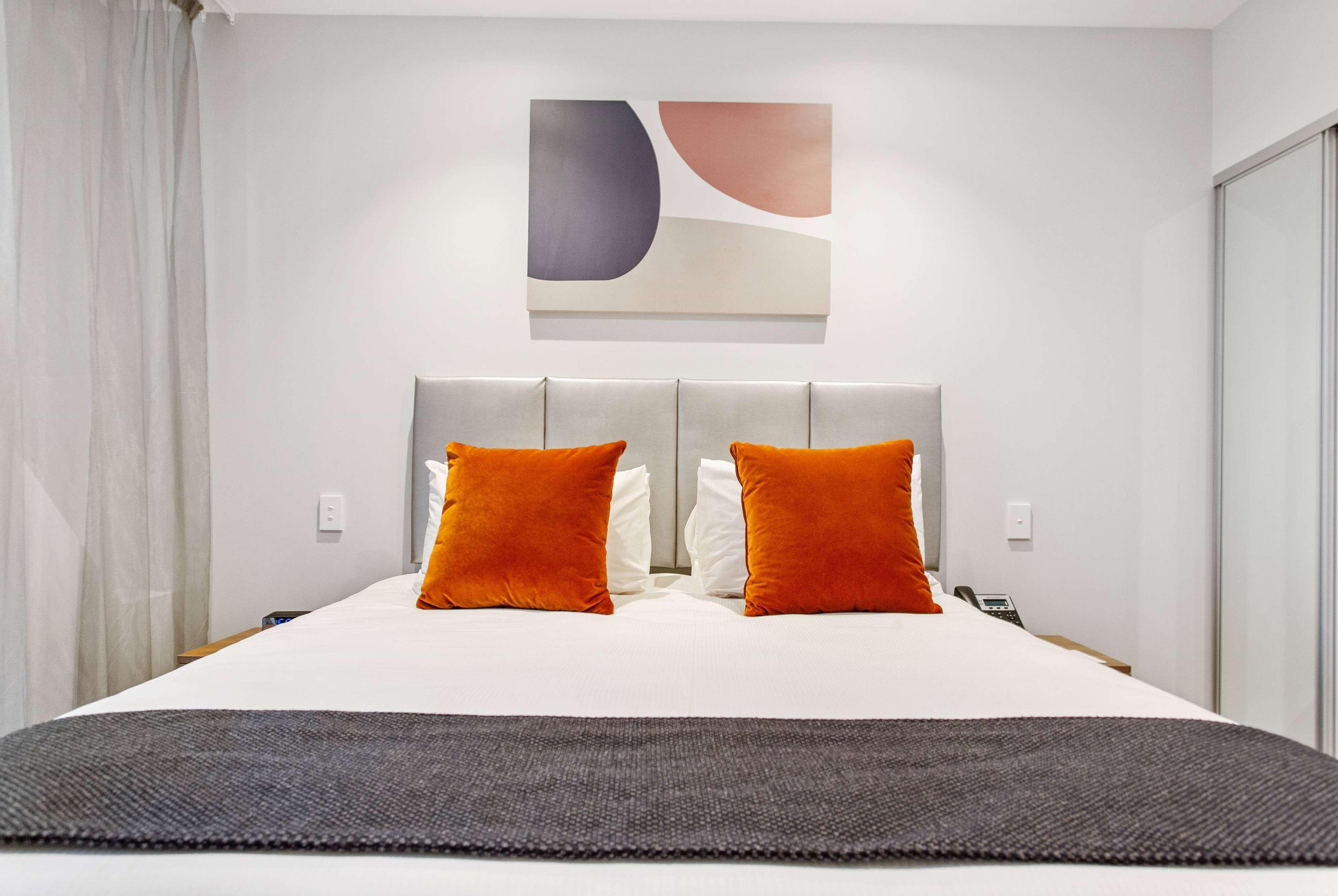 Ramada By Wyndham Newmarket Оукланд Екстериор снимка