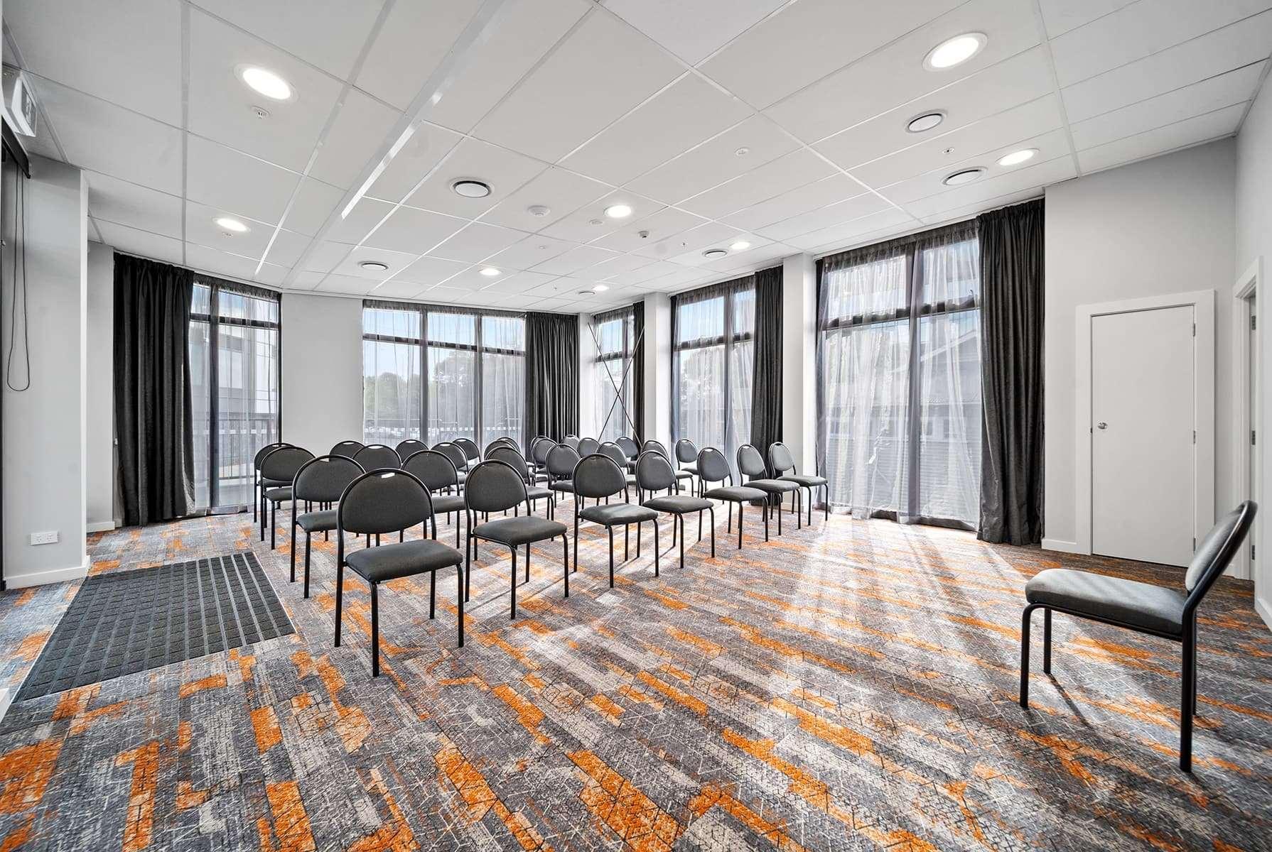 Ramada By Wyndham Newmarket Оукланд Екстериор снимка