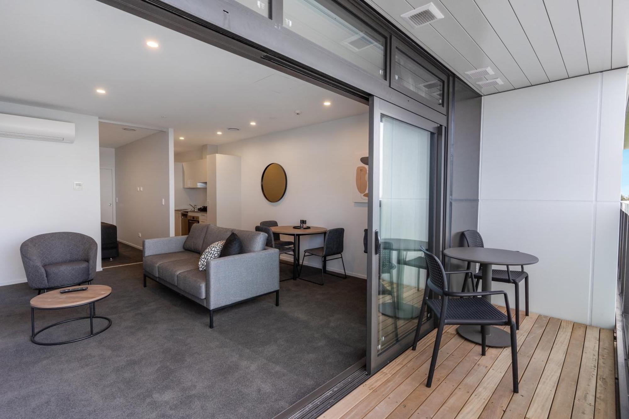 Ramada By Wyndham Newmarket Оукланд Стая снимка